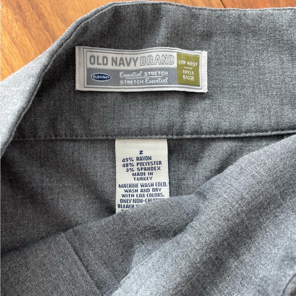 Mini grey pleated skirt - Picture 4 of 5